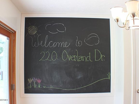 3rd image of 220 Overland Dr