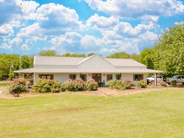 433 County Road 1245, Savoy, TX 75479