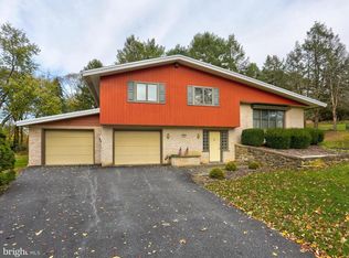 34 N Bausman Dr, Lancaster, PA 17603