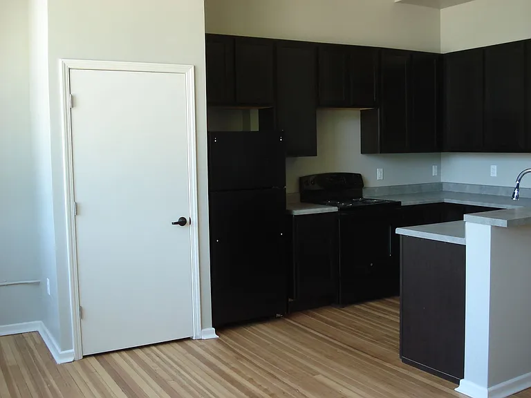 308 E Corning St — Photo 60