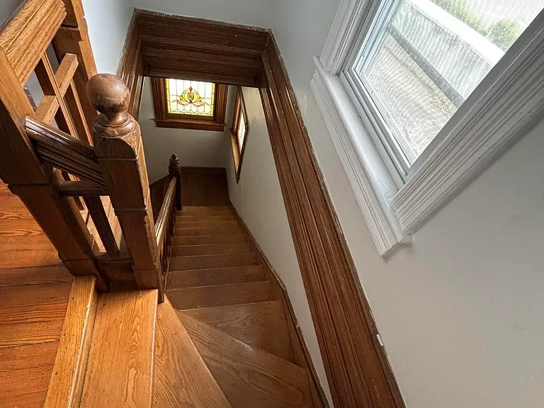 64 Hollywood Ave — Photo 20