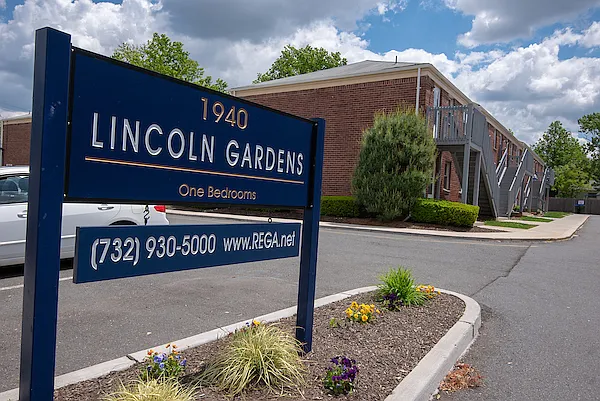 Lincoln Gardens Apartments