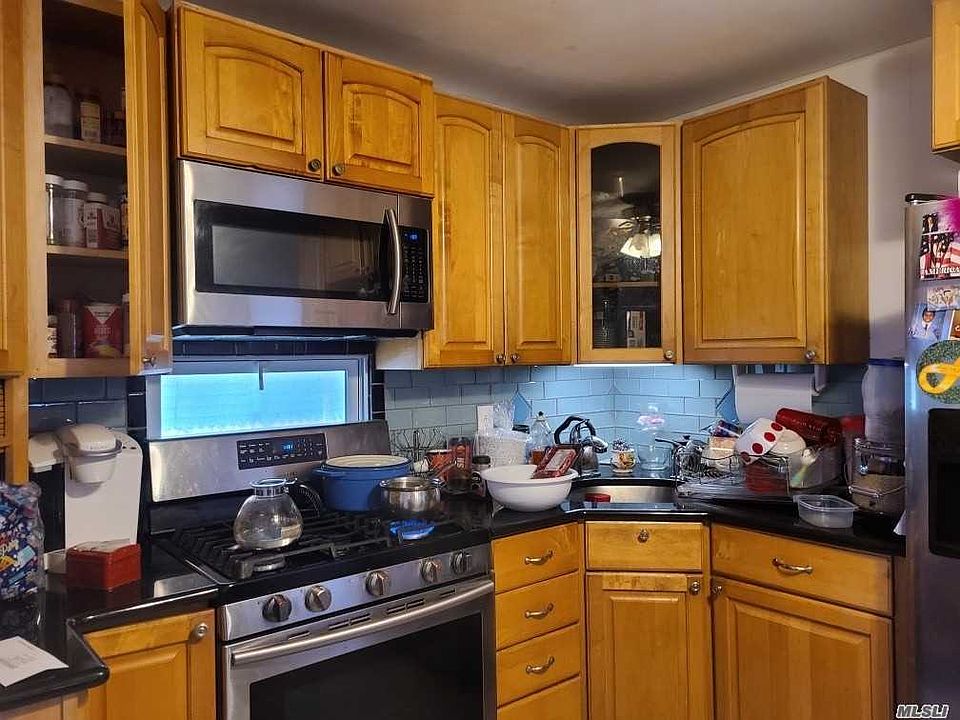 2nd image of 47 Mason St