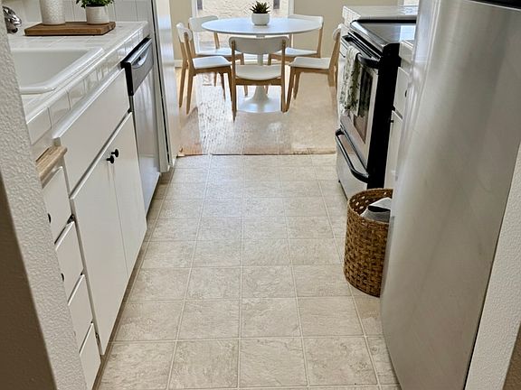4th image of 307 Tradewinds Dr APT 10