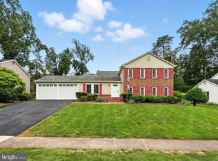7415 Beverly Manor Dr, Annandale, VA 22003