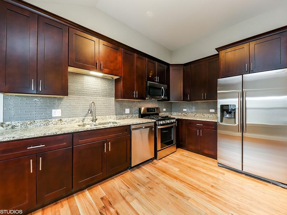 1st image of 328 E Liberty Dr APT 1