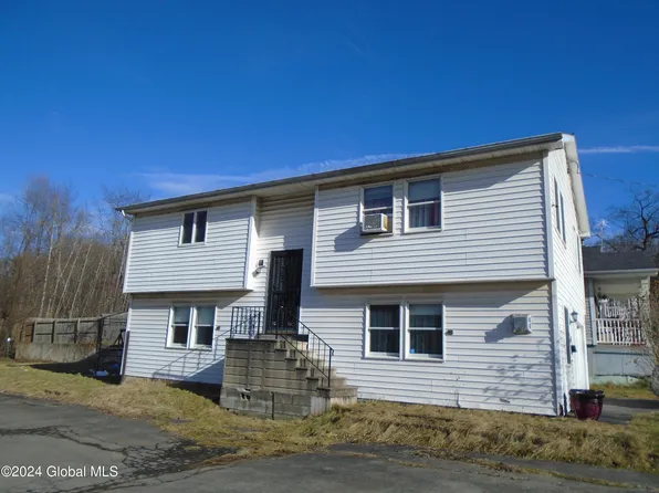 821 Hillside Avenue, Schenectady, NY 12308