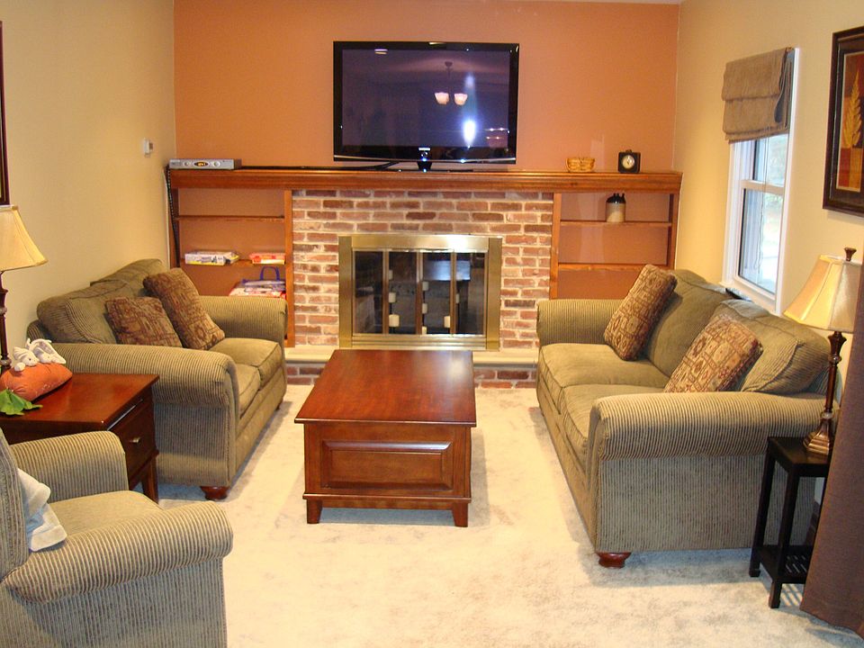 2nd image of 502 Woodview Dr