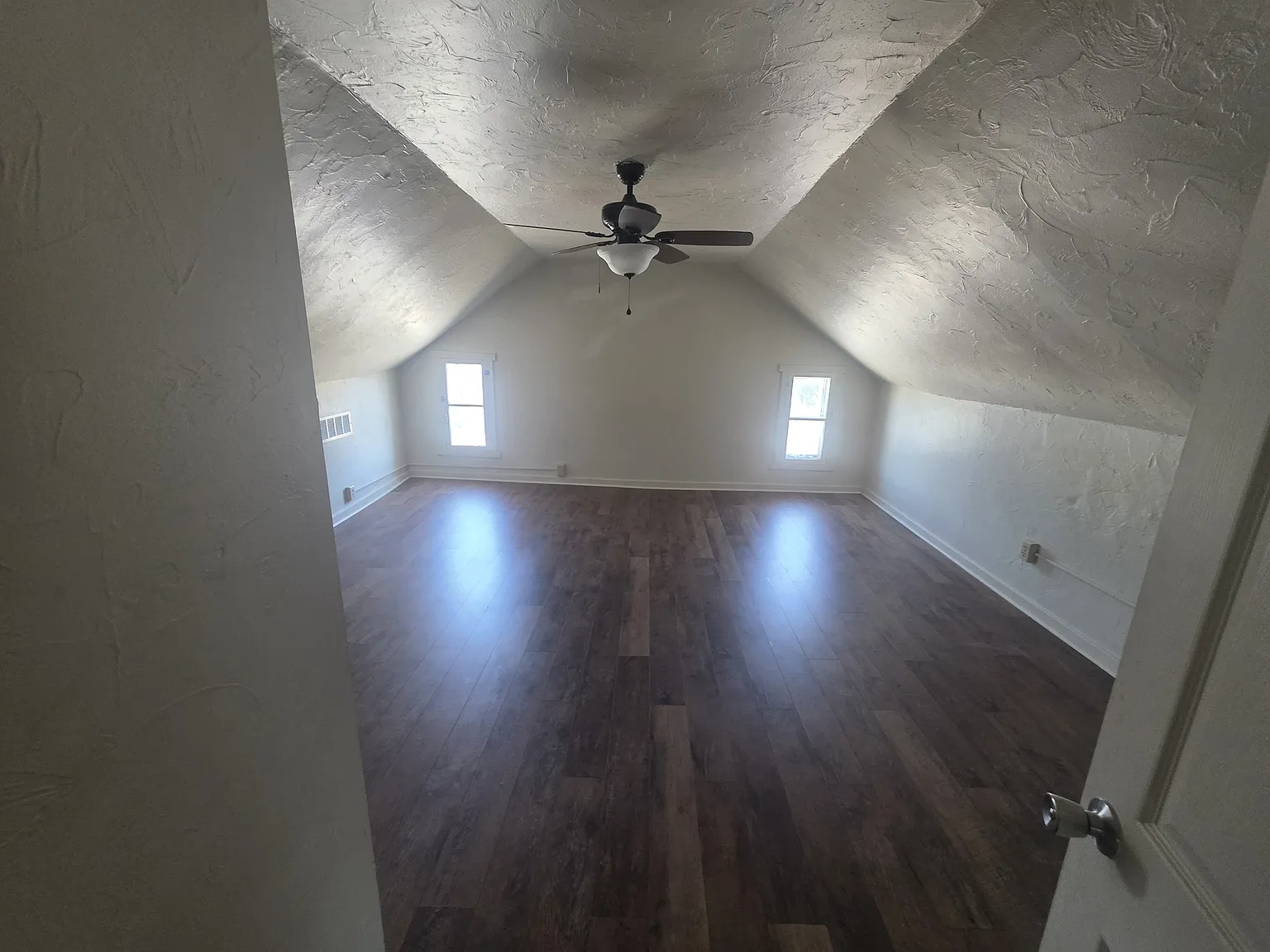730 York St — Photo 4