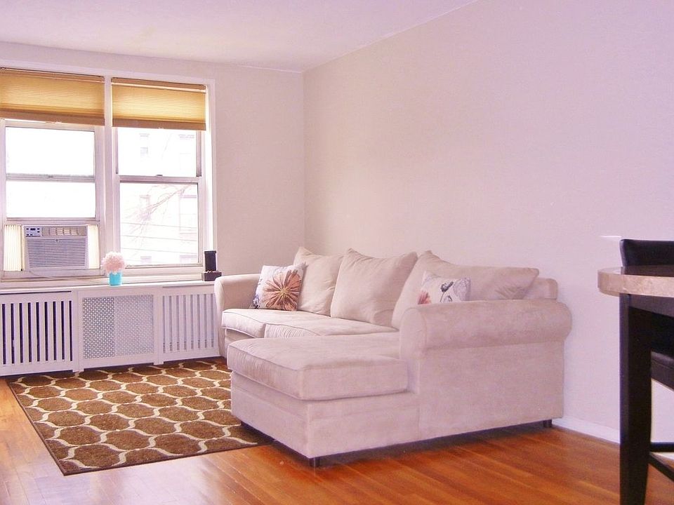 1st image of 14017 84th Dr APT 4F