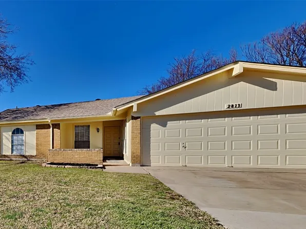 2813 Skylake Ct, Irving, TX 75060