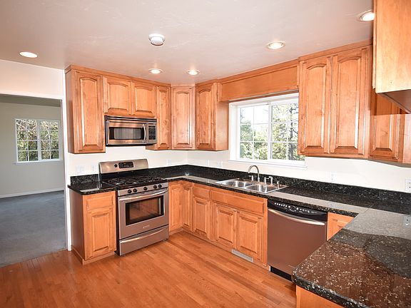 4th image of 15308 Fay Rd