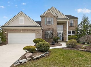 24623 Summer Ln, Flat Rock, MI