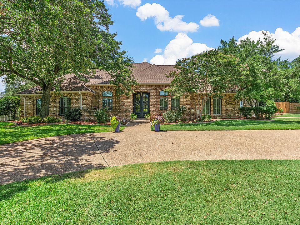 1st image of 3028 N Dumas Ct