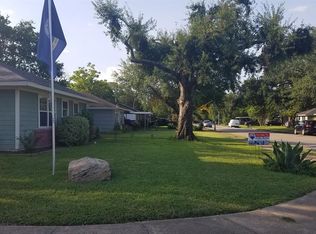1901 Huge Oaks St, Houston, TX 77055