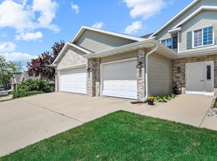 207 Parador Pl, Cottage Grove, WI 53527