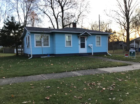 153 W 2nd Ave, Plainwell, MI 49080