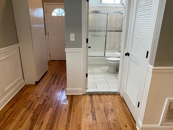 3rd image of 172 Lincoln Ave APT 1