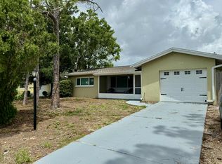 2074 Greenbriar Blvd, Clearwater, FL 33763
