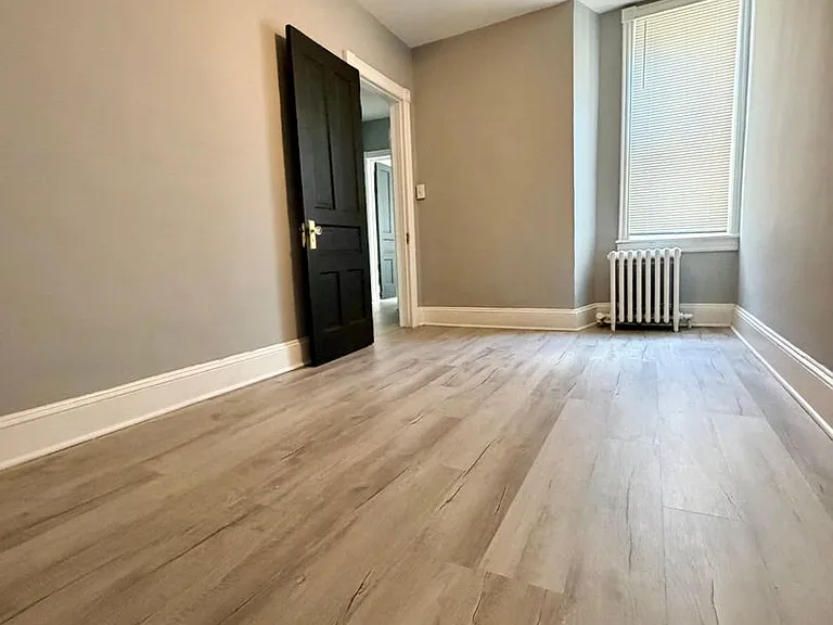 1724 Saint Paul St — Photo 20