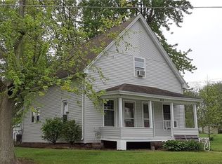 442 E West St, Georgetown, IL 61846