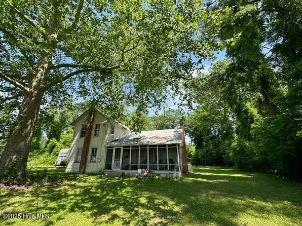 628 Chapanoke Road, Hertford, NC 27944