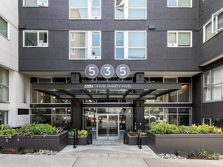 535_amenity_exterior_108