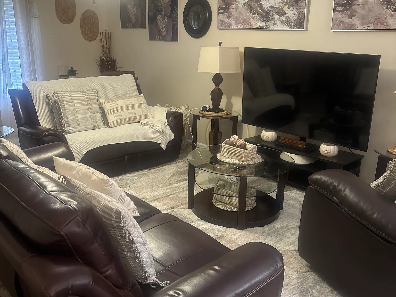 2 bed, 2.5 bath, 1380 sqft, $2,070 — Photo 3
