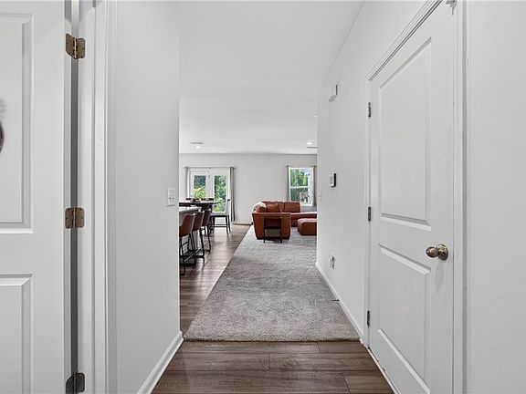 5th image of 68 Meriwether Dr