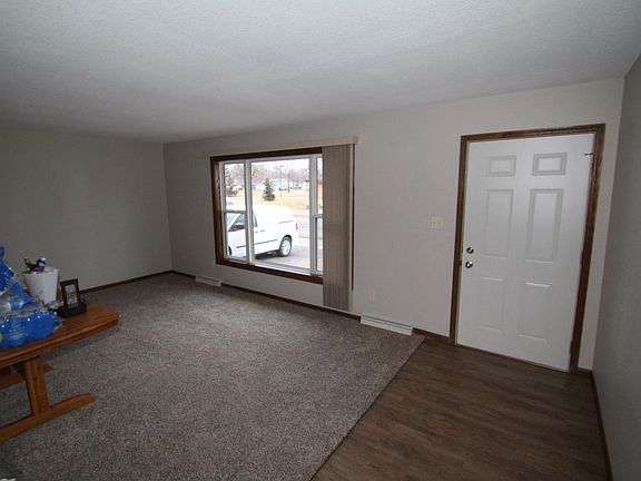 5th image of 1415 29th Ave N
