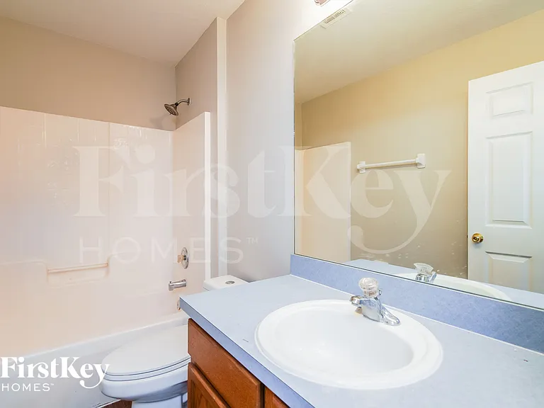 649 Rosaro Ct — Photo 16