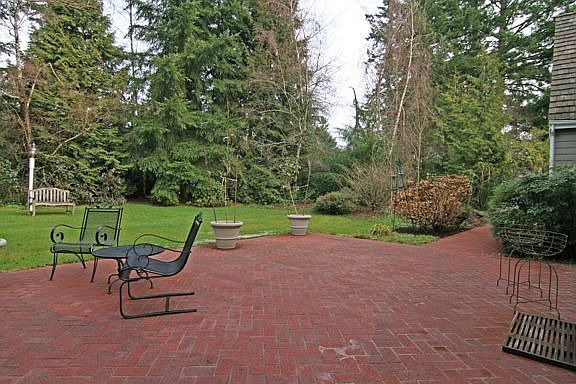 4th image of 18818 NE 153rd St