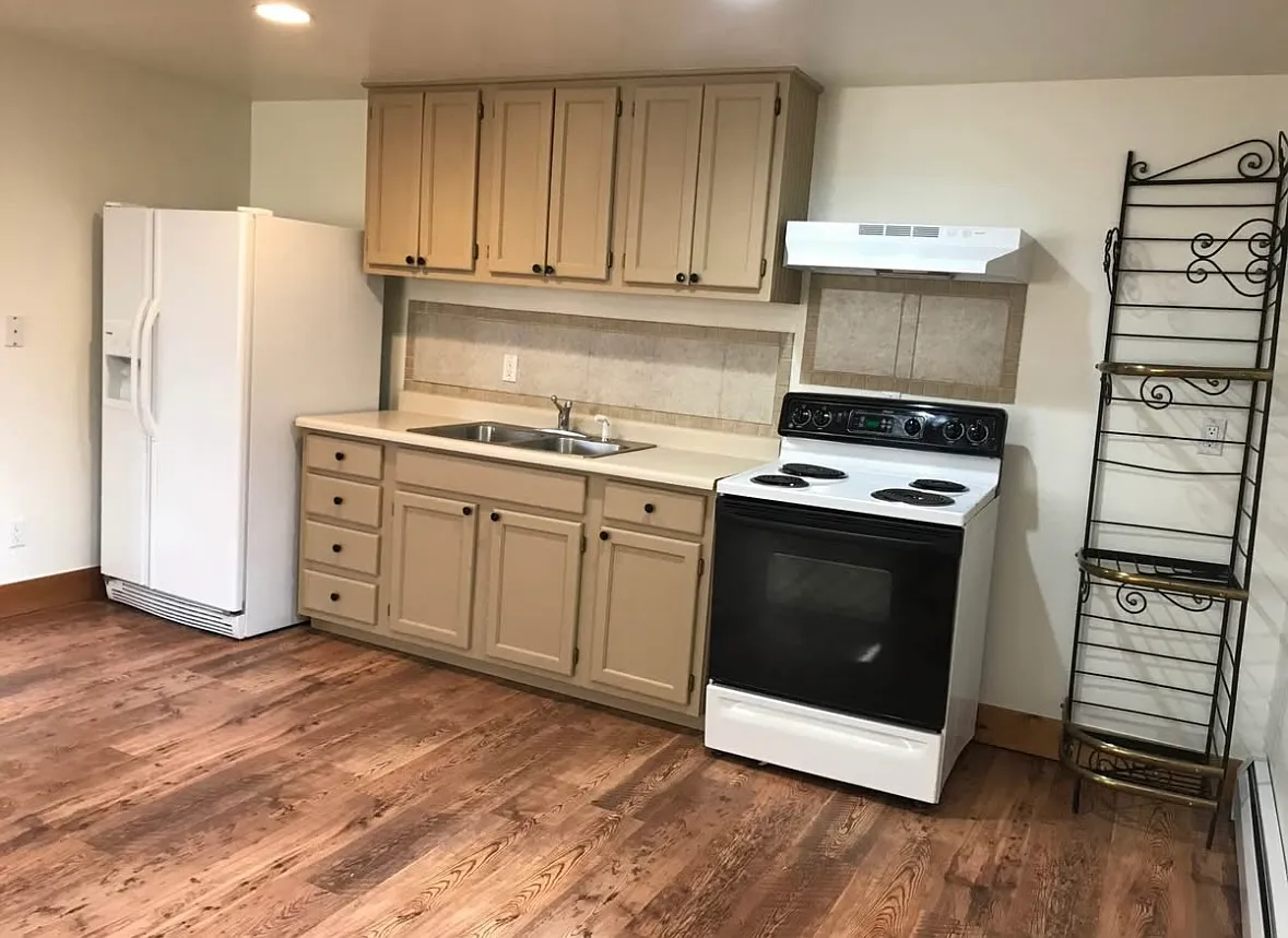 1 bed, $2,700 — Photo 2