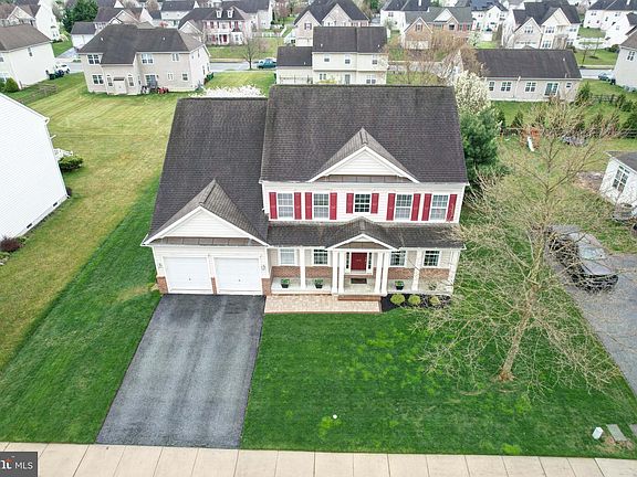 3rd image of 209 Snow Goose Dr