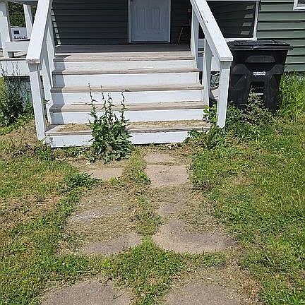 4th image of 128 W Ritchie Ave