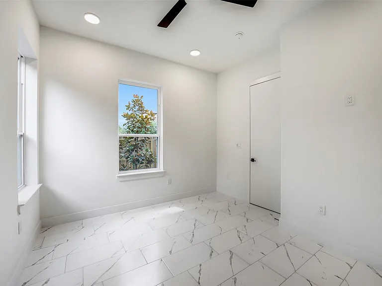 229 Willard St — Photo 6