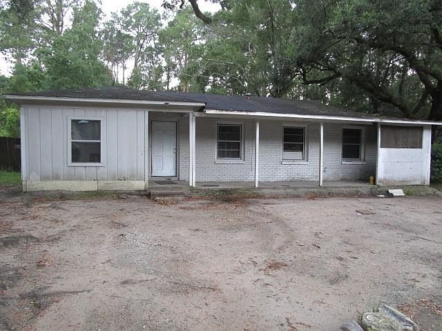 1st image of 2553 Farnell Dr