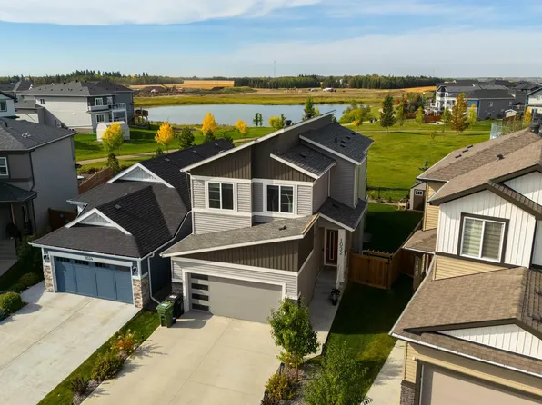 1032 Berg Pl, Leduc, AB T9E 1M4