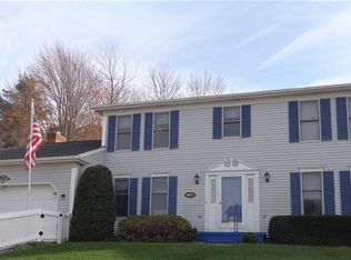 4671 White Pine Dr, Erie, PA 16506