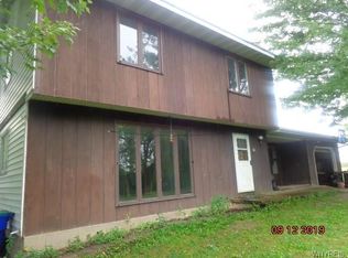 5500 S Countyline Rd, Middleport, NY 14105