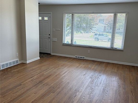 4th image of 1465-1467 Allen Dr