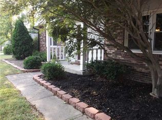 116 Creek View Dr, Greenfield, IN 46140
