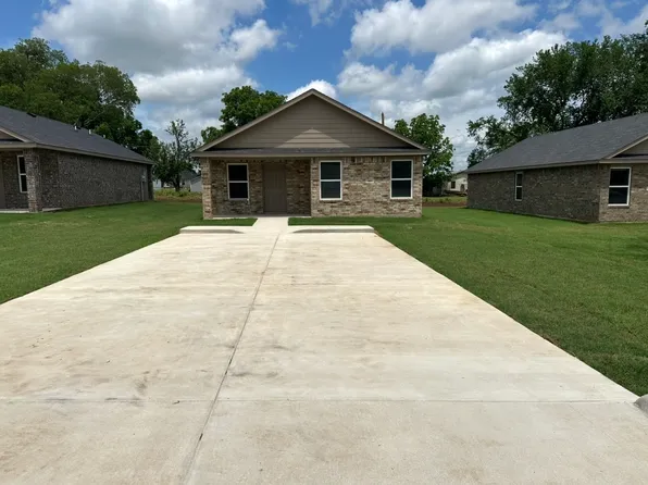 607 E Wolf St, Madill, OK 73446