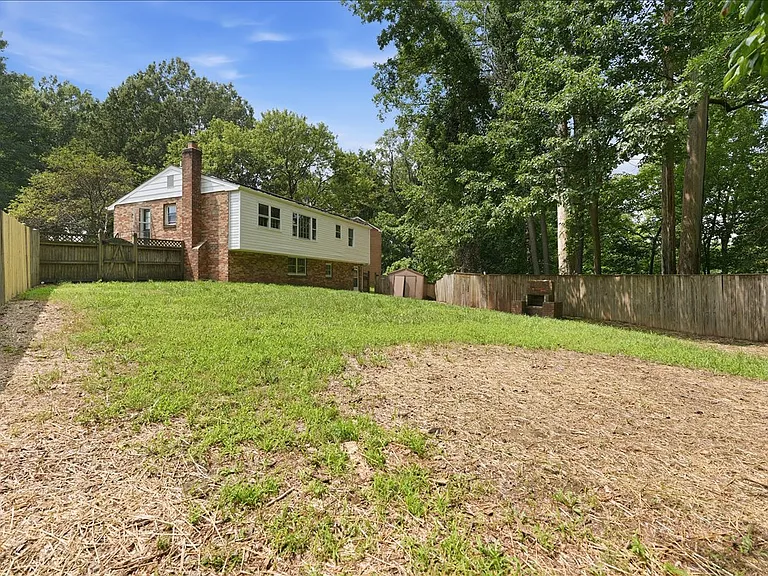 9200 Pebble Ct — Photo 37