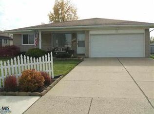 5332 Gardner St E, Sterling Heights, MI 48310