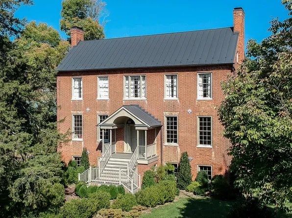 40 Liberty Ln, Natural Bridge, VA 24578