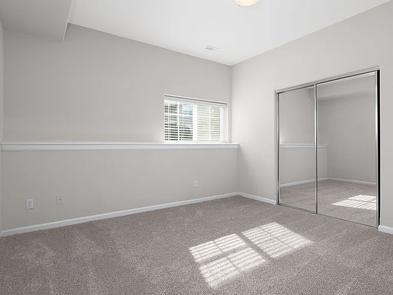 Ironwood Apartments and Townhomes — Photo 74