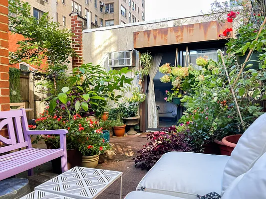 Rented by City Connections Realty | media 17