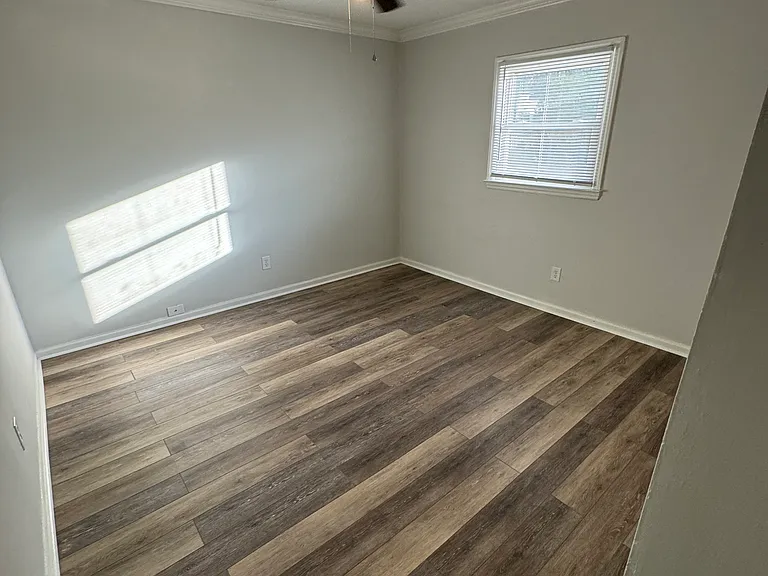 434 E Jennings St — Photo 7