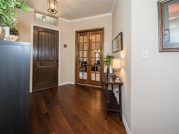 3rd image of 4401 Moonlight Dr